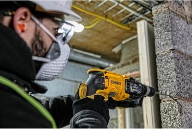 Комбінований перфоратор DEWALT SDS-plus (26 мм) D25133K (800 Вт, макс. енергія одного удару 2,6 Дж, електропневматичний ударний ме