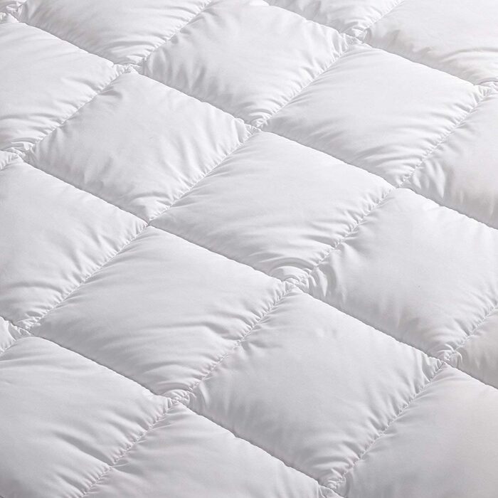 Всесезонна ковдра Medicate 135x200 см - Терморегулююча гіпоалергенна ковдра 135x200 - Стьобана ковдра з дихаючого волокна - Можна прати при температурі до 95C - Зроблено в Німеччині Всесезонна ковдра 135 x 200 см