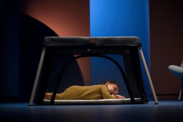 Дорожнє ліжечко Maxi-Cosi Calao Light, суперкомпактне та легке, матрац CloudCore, 2 рівні для сну, дорожня сумка, для новонароджених та малюків (0-3 роки), макс. 15 кг, Beyond Green Eco