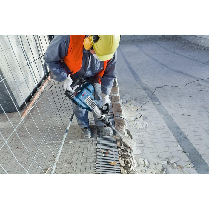 Ударний відбійний молоток GSH 11 VC (потужність 1700 Вт, з патроном SDS-max, 400 мм, вкл. загострене зубило, кейс) Basic