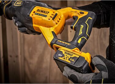 Акумуляторна зворотно-поступальна пила Dewalt 18V XR DCS382N (безщітковий двигун, дуже компактна, максимальна довжина різання 300