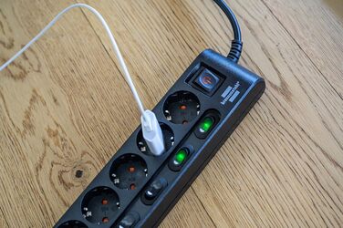 Розеткова планка Brennenstuhl індивідуально перемикається 6-шляхова з 2-полюсними вимикачами (розеткова планка з головним вимикаче