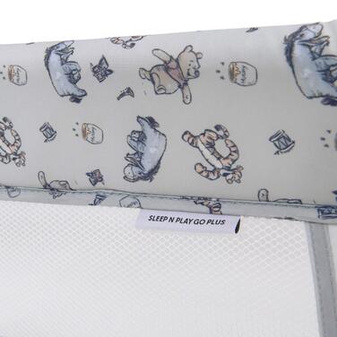 Дитяче ліжечко-транспортне Hauck Sleep N Play Go Plus з сумкою для перенесення, колесами, ігровою зоною, компактне та складне, дитяче ліжечко-транспортне для малюків від народження до 15 кг (Disney Pooh Exploring) Pooh Exploring Sleep N Play Go Plus Disne