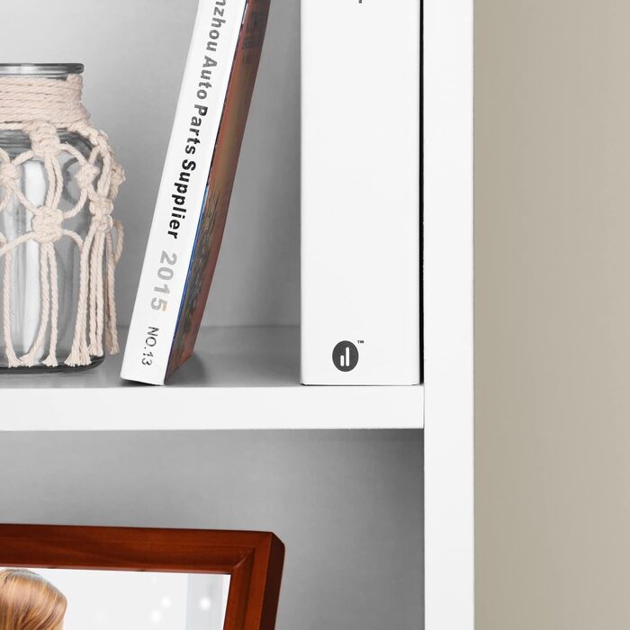 Книжкова полиця Casaria з 4 відділеннями 106x30x30 см, пристрій проти перекидання, захисні накладки на підлогу, вантажопідйомність 40 кг, вітальня, спальня, офісна полиця, окремостояча полиця, кубічна полиця, білий колір