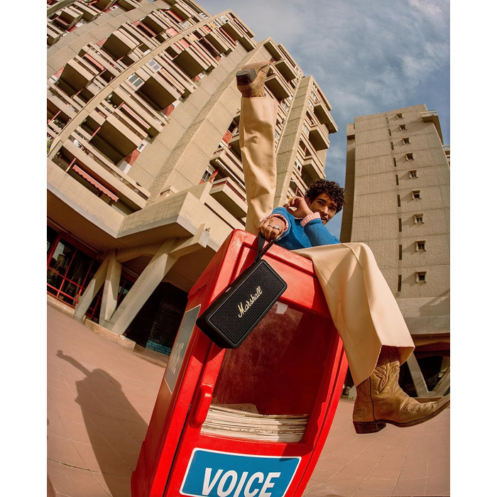 Бездротова портативна Bluetooth-колонка Marshall Middleton, понад 20 годин автономної роботи, водонепроникність IP67 - чорний і ла