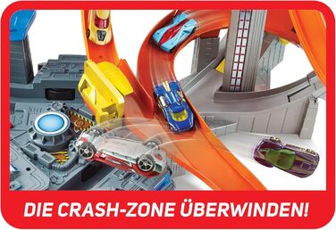 Гоночний трек Hot Wheels Mega Crash Super Track, з петляючими доріжками і поворотами, вкл. 1 іграшкову машинку і 2 пускових пристр