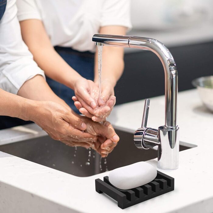 Довговічна силіконова мильниця Topsky 2 шт. з самозливним дизайном для кухні, душової, ванної кімнати (чорна) - зберігайте мило св