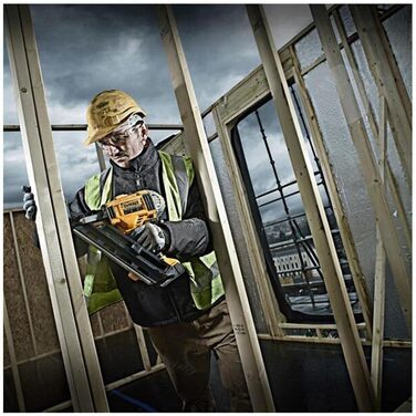 В Безщітковий набір для подвійного цвяхозабивача з 2 акумуляторами по 5,0 Ач та зарядним пристроєм у сумці, 18В, 2046P2-GB DCK2046