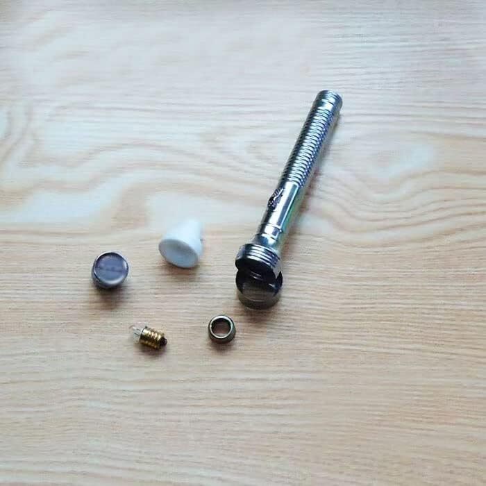 Ретро-ностальгічний портативний ліхтарик, старомодний ностальгічний ліхтарик, простий портативний ліхтарик для вулиці у вінтажному стилі, потужний яскравий ліхтарик, н.с.