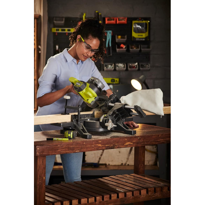 Акумуляторна торцювальна пила RYOBI 18 В ONE RMS18190-0 (діаметр пиляльного диска 190 мм, діаметр отвору 30 мм, кількість обертів