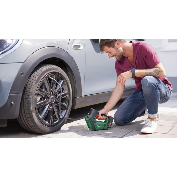 Електричний повітряний насос Bosch UniversalPump 18V (без акумулятора, 18 вольт, для автомобільних, мотоциклетних і велосипедних ш