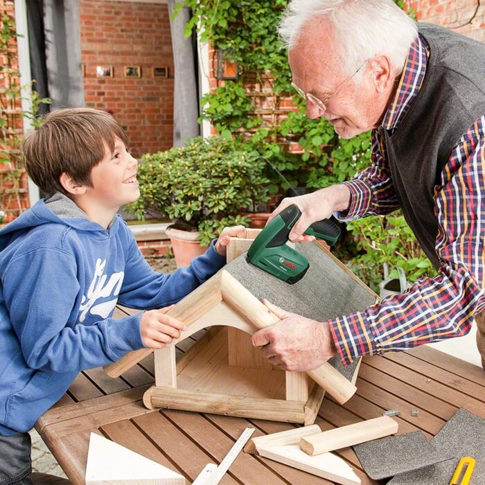 Акумуляторний степлер Bosch PTK 3.6 LI (Вбудований акумулятор, 3.6 вольт, 30 ударів/хв, у металевому корпусі) PTK 3.6 LI 1.5 Ah Зарядний пристрій USB