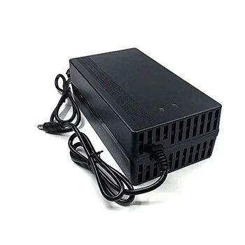 Зарядний пристрій 54,6 В 5 А, літій-іонний зарядний пристрій серії 13S для електромобілів, полімерний акумулятор 48 В 5 А