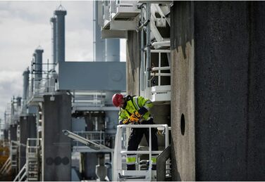 Компактна акумуляторна пила Dewalt DCS367NT (компактна конструкція, безщітковий двигун, висока швидкість різання завдяки високому