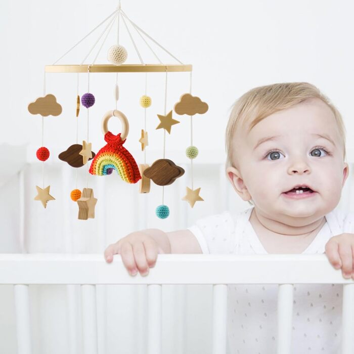 Мобіль на ліжечко Trayosin «Веселка 1» з дерев'яними та в'язаними елементами