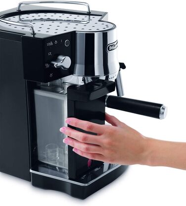 Кавоварка для еспресо De'Longhi EC 820 / 15 бар / портафільтр, чорний