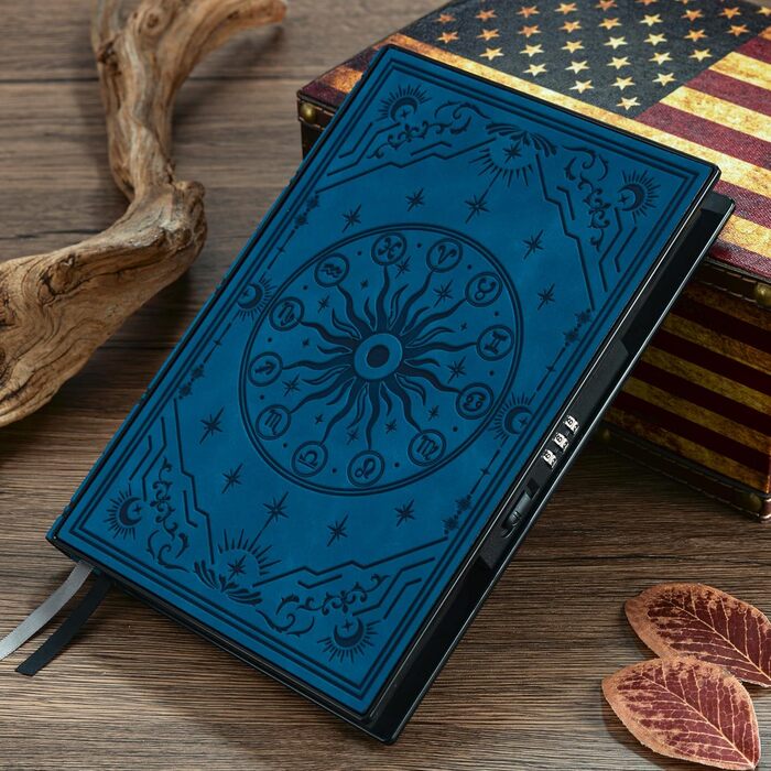 Щоденник формату A5 із кодовим замком та розкладним дизайном на 180, виготовлений із мякої штучної шкіри з тисненням знаків зодіаку ідеально підходить для дорослих, жінок, чоловіків та підлітків, для більшої конфіденційності кольору павиного синього