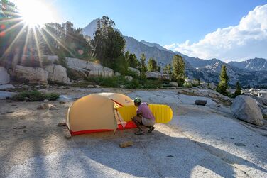 Надувний надлегкий килимок для сну, розмір R (51 x 183 см) Solar Flare R (51 x 183 см)