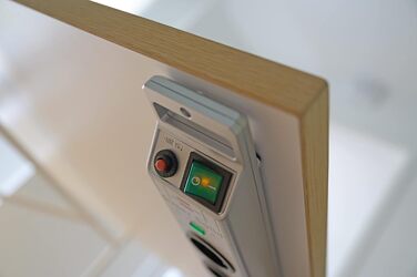 Розетковий подовжувач із захистом від перенапруги (багаторозеткова розетка з кабелем 2,5 м і вимикачем - з ударостійкого полікарбо