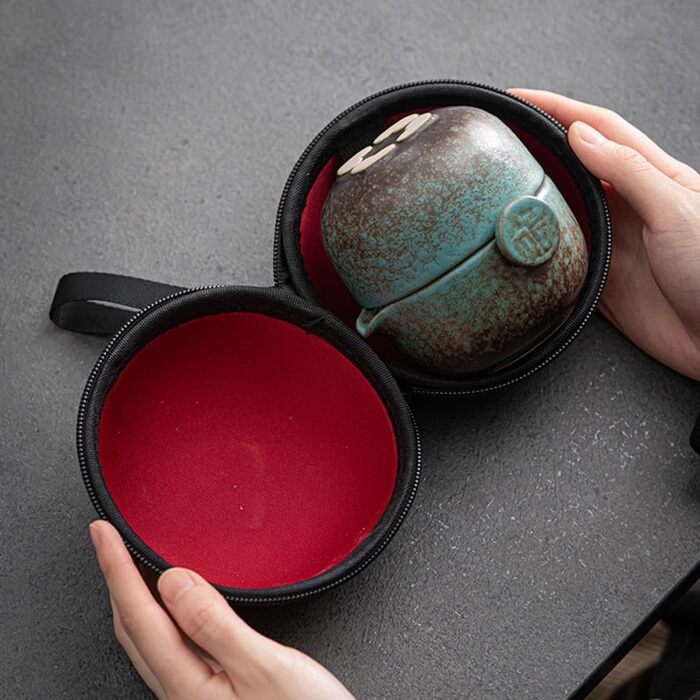 Порцеляновий чайний сервіз з чайником та чашками для дорослих. Зручний для транспортування, зберігає смак чаю. Дизайн, натхненний Японією, для чаювань та індивідуального використання.