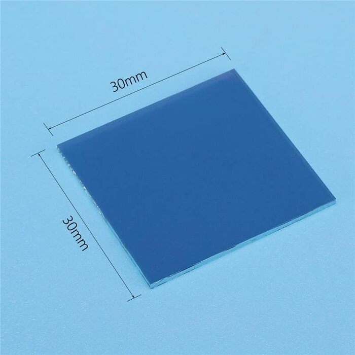 Стандартна оптична лазерна лінза 30 * 30 * 1,1 мм 50R / 50T для інструментів аналізу лазерного спектру