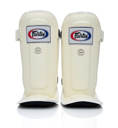 Щитки для гомілок Fairtex SP3 Muay Thai для чоловіків, жінок та дітей Тренування змішаних бойових мистецтв Висока якість, легкість та міцність Уникайте використання щитків під час тренувань Білий, розмір M
