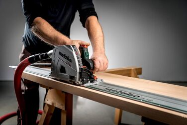 Портативна циркулярна пила Metabo KT 66 BL 1200 Вт, з безщітковим двигуном, з гальмом вибігу, тирсоуловлювачем, пила 601166500