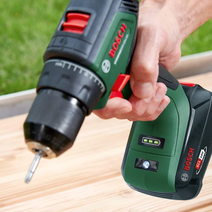 Акумуляторний шуруповерт Bosch Home and Garden UniversalDrill 18V-60 (1 акумулятор, 18 вольт, у кейсі)