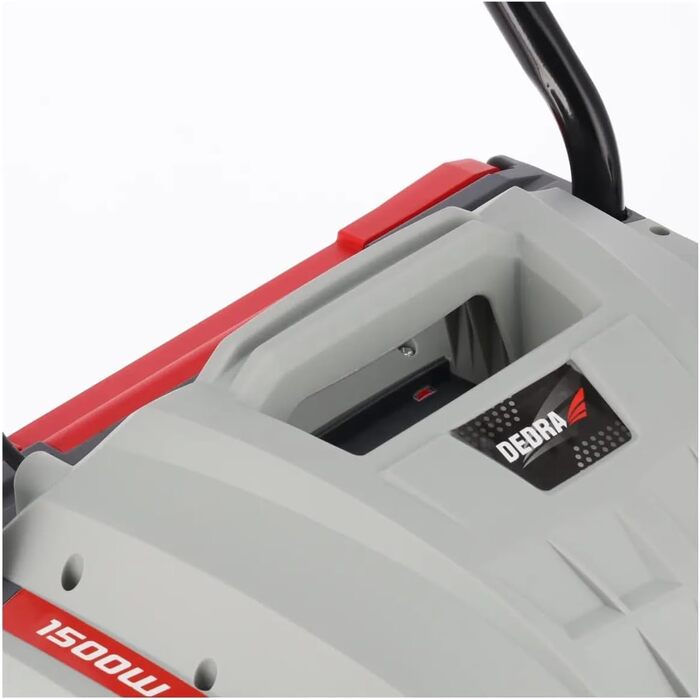 Аератор газону DEDRA, електричний, потужність 1500 Вт, 3000 об/хв, ширина захвату 32 см, низький рівень шуму, мішок для збору 30 л, з регулюванням глибини