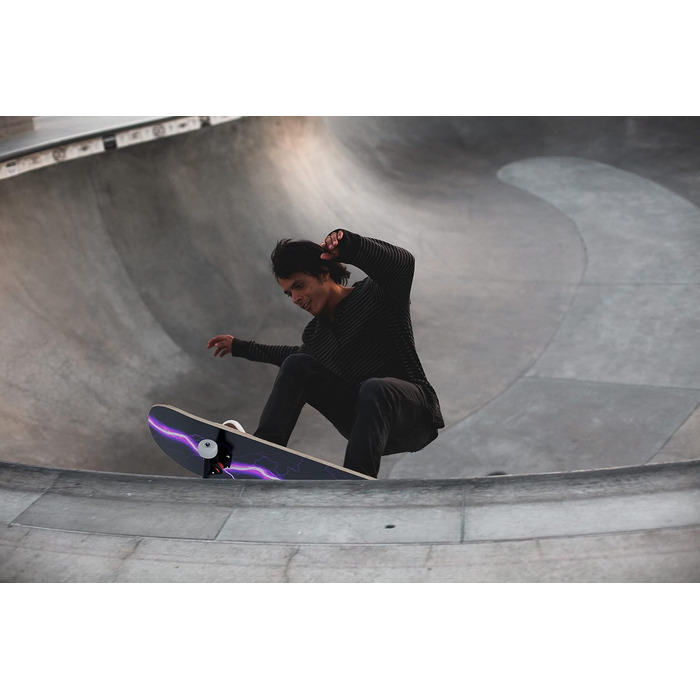 Скейтборд Blitz 31 x 8 дюймів - 8-шарова кленова дека, симетрично скошена з обох кінців, ABEC-11 підшипники, 95A PU колеса, для хлопчиків, дівчаток, підлітків, вуличних скейтбордистів, дорослих, початківців, надзвичайно широкий, фіолетовий блискавка дизай