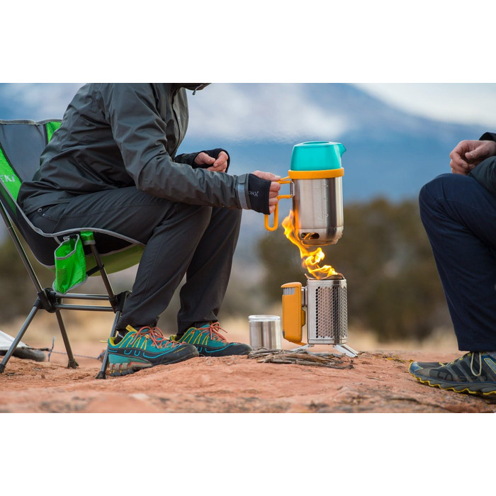 Дров'яна піч Biolite CampStove 2 та зарядний пристрій USB