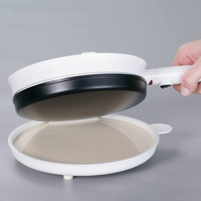 Акумуляторна для тонких млинців, 700 Вт, поверхня для випічки діаметром 18,5 см Одинарна, 677 Crpe-Maker -