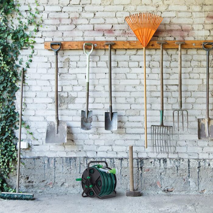 Котушка для шланга Relaxdays, для 30 м шланга 1/2, сталь, пластик, тримач шланга, 38 x 42 x 31 см, чорний/зелений