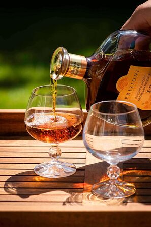 Кришталеві чарки для коньяку або бренді Claudia, вінтажний стиль, куляста ніжка, безсвинцевий кришталь, 6 шт.