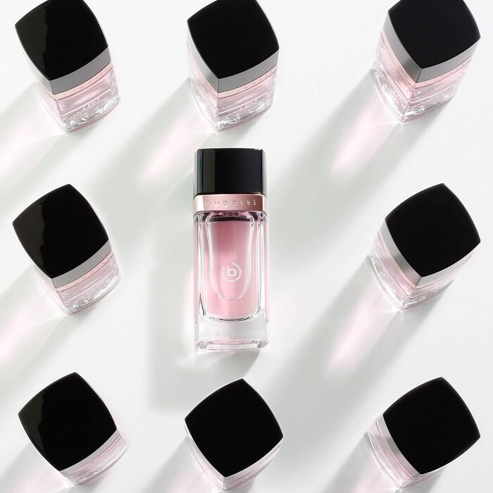 Жіночі парфуми Bugatti ELEGANZA EdP 60 мл Чуттєва парфумерна вода для жінок будь-якого віку та на будь-який випадок життя Елегантне поєднання полуниці, чорної смородини, ірису та ванілі Фруктовий, пудровий та теплий