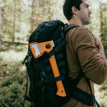 Сокира кемпінгова Fiskars X-Series X13, надлегка (480 г), вага голівки 325 г, довжина 33,2 см. Ідеально підходить для розколювання дров у походах та на кемпінгу. Подвійно загартована сталь/FiberComp, помаранчевий колір, 1069101 X13 (довжина 33,2 см)
