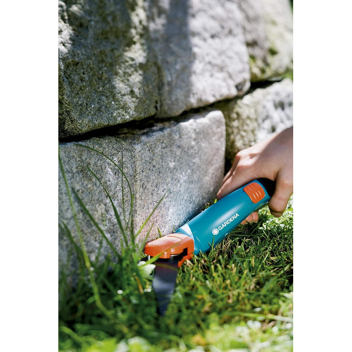 Обертові ножиці для трави Gardena Comfort Газонні ножиці з обертовими на 360 лезами для правшів та лівшів, зубчасте лезо для точного стрижки, антипригарне покриття, зручна рукоятка (8734-20) Обертові ножиці для трави Comfort (в упаковці) Поодинокі