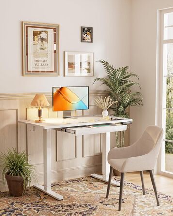 Стіл ErGear з регульованою висотою 120 x 60 см, Електричний стіл з регулюванням висоти з шухлядою та 4 смарт-панелями з функцією пам&39яті, Т-подібна конструкція ніжок для стійкості, Багатосекційна стільниця 120 x 60 см, білий колір шухляда