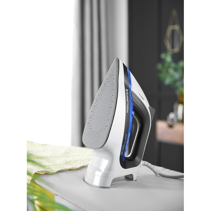 Парова праска Russell Hobbs компактна для зберігання кабелю Wrap & Clip (2400 Вт, 180 г додаткової пари, резервуар для води 320 мл