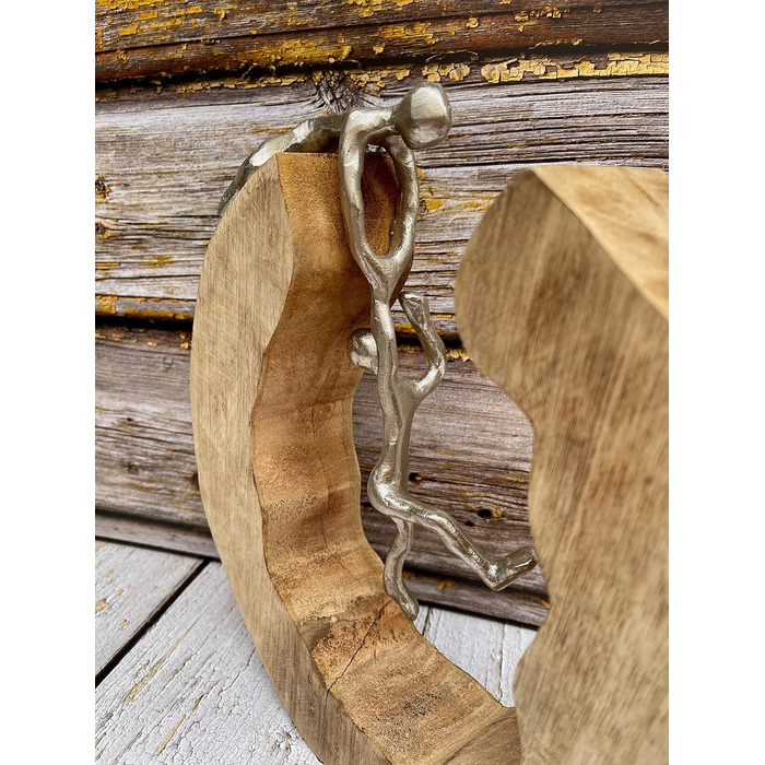 Скульптура "Командна робота" (30 см) — Срібло, Манго Дерево, Алюміній