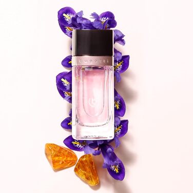 Жіночі парфуми Bugatti ELEGANZA EdP 60 мл Чуттєва парфумерна вода для жінок будь-якого віку та на будь-який випадок життя Елегантне поєднання полуниці, чорної смородини, ірису та ванілі Фруктовий, пудровий та теплий