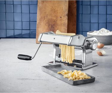 Ручна машина для пасти WMF Gourmet зі сталі, 19,5x12,5x12,5 см, 9 рівнів товщини тіста, для листів та локшини різної ширини