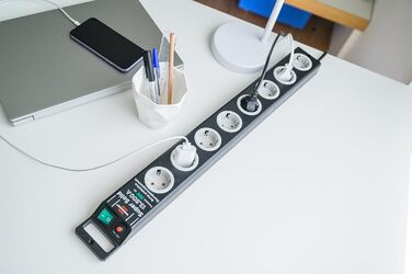 Розетка 8-місна з захистом від перенапруги (розетка з кабелем 2,5 м і вимикачем, розетка з ударостійкого полікарбонату) чорна/сіра