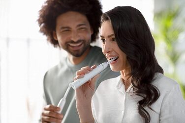 Електрична зубна щітка Philips Sonicare Sonic серії 3100 із вбудованим датчиком тиску, SmarTimer і QuadPacer, HX3673/13 біла
