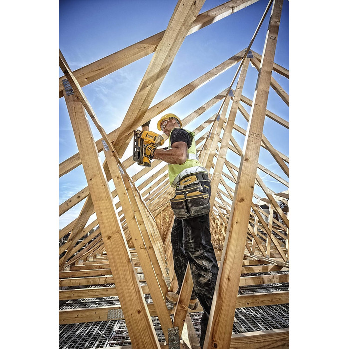 Акумуляторний цвяходер DEWALT 18 В/5 Ач, DCN692P2-QW