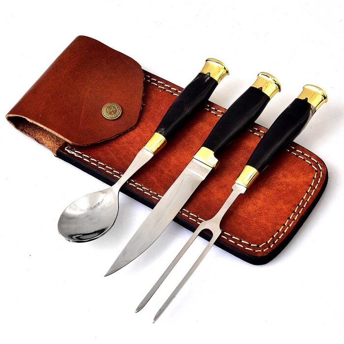 Середньовічний набір столових приборів, кований вручну. Ручка виготовлена з буйволячого рогу. MAQ4527 Чорний