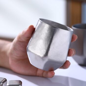 Двостінна титанова ізольована чашка для пиття, місткістю 240 мл, для кемпінгу, пікніків та домашнього використання, срібляста