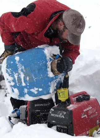 Інверторний електрогенератор EU 20 I генераторна установка мобільний електрогенератор