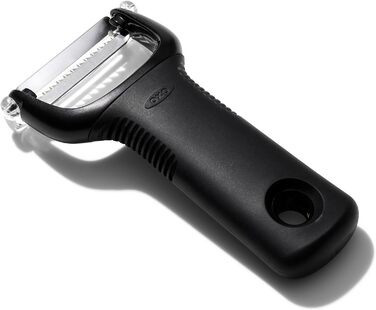 Очищувач OXO Good Grips для смужок жульєну виготовлений з леза чорного жульєну Edesltahl