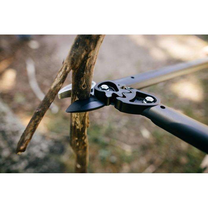 Садові секатори Fiskars PowerGear з механізмом передачі для сухого гілля та пагонів, з нарізним та тупим лезом, антипригарним покриттям, виготовлені з міцної інструментальної сталі, довжина 69 см, чорно-помаранчеві, L77, 1000583 L77 (діаметр гілок до 5 см